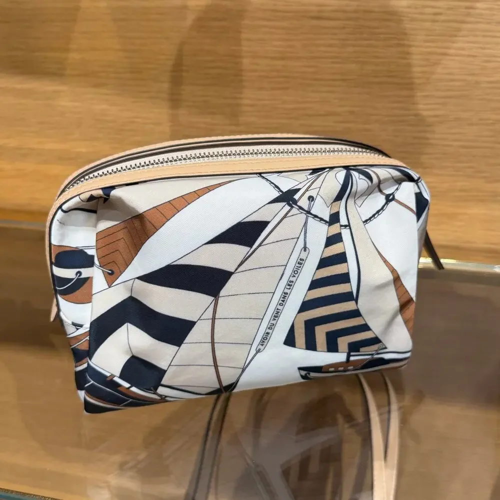 NEW‼️Tory Burch Nylon Printed Cosmetic Case 180111